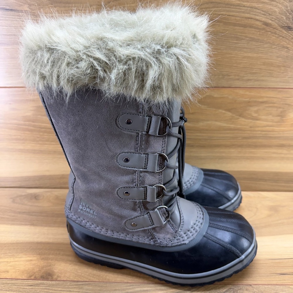 Sorel Youth Joan Of Arctic Big Girls boots 5 Gray Faux Fur Snow Winter Cozy